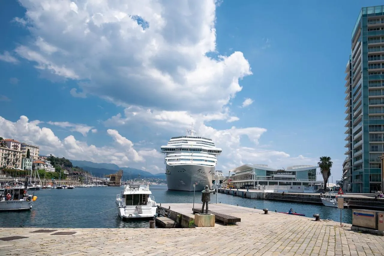 Luxury Savona Cruises At 1 Min Wifi - Free Park Daire İtalya
